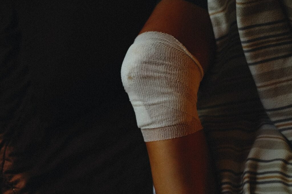 Top 5 Mistakes After Knee Replacement Should Avoid | Babloo Tips top 5 mistakes after knee replacement